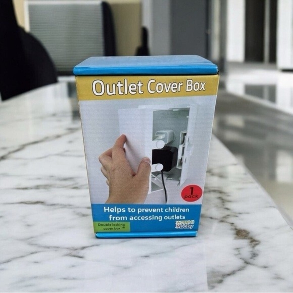 NIB Baby Safety Outlet Cover Box White Double Locking Secure Wappa Babyproofing